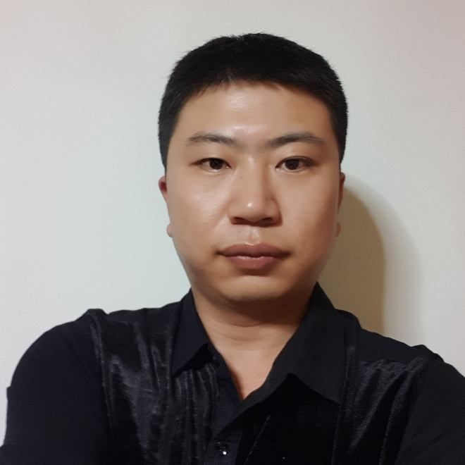 冷眸怕黑的照片