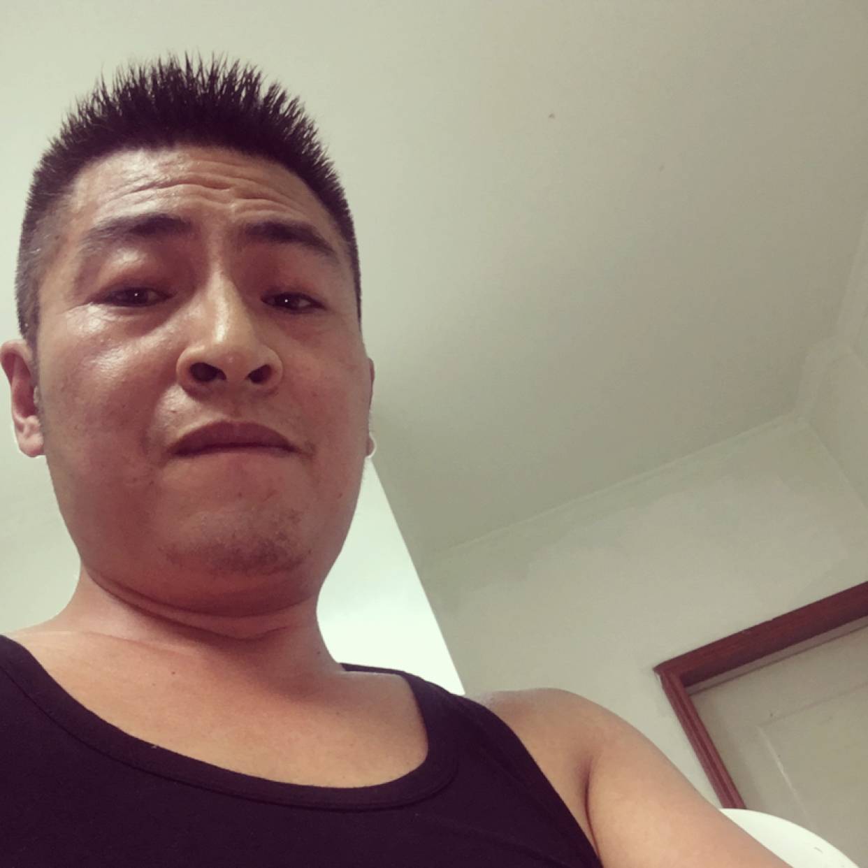 红酒黑牛的照片