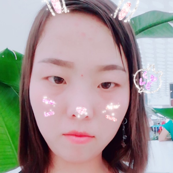 呓语深拥坚强的照片
