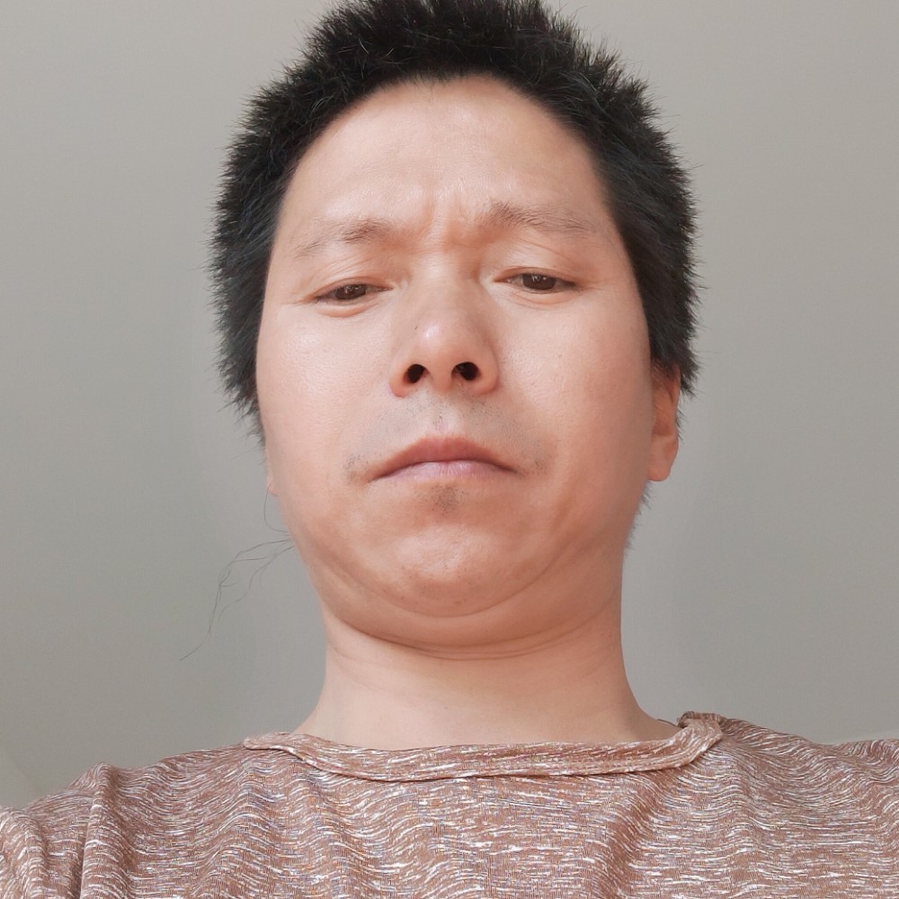 早晨苦恋年轻的照片