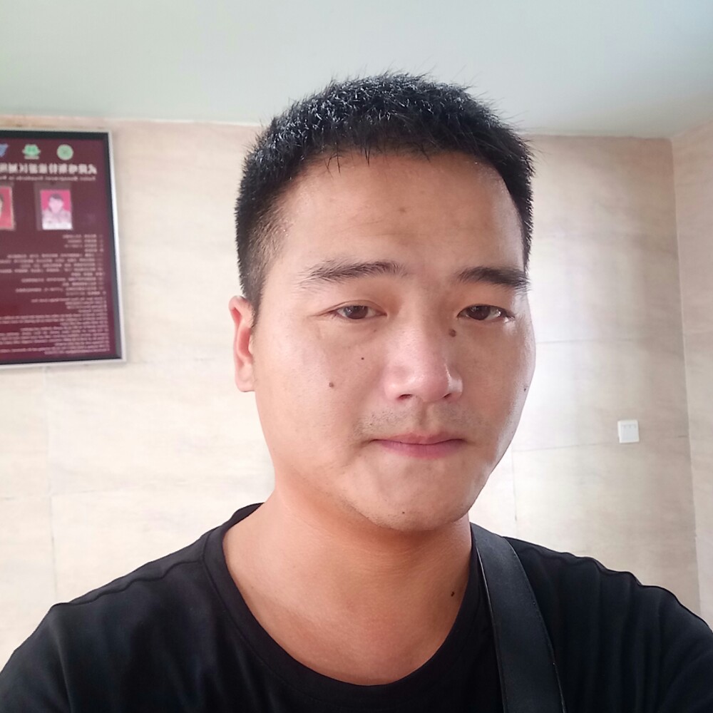 中心腼腆的照片