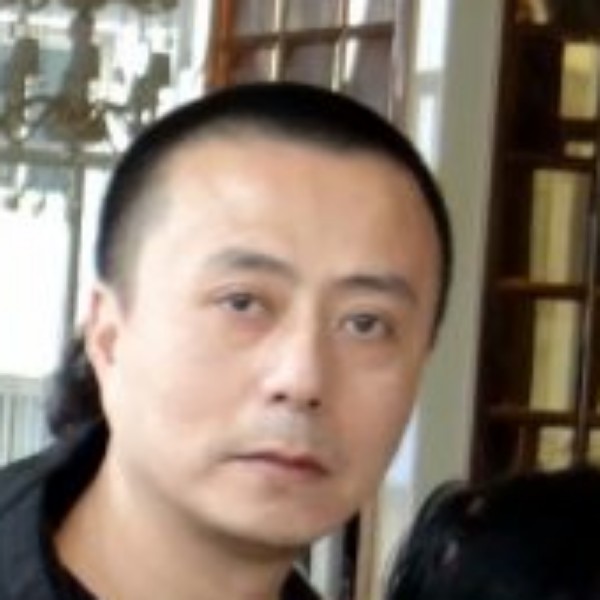 独立苍茫的照片