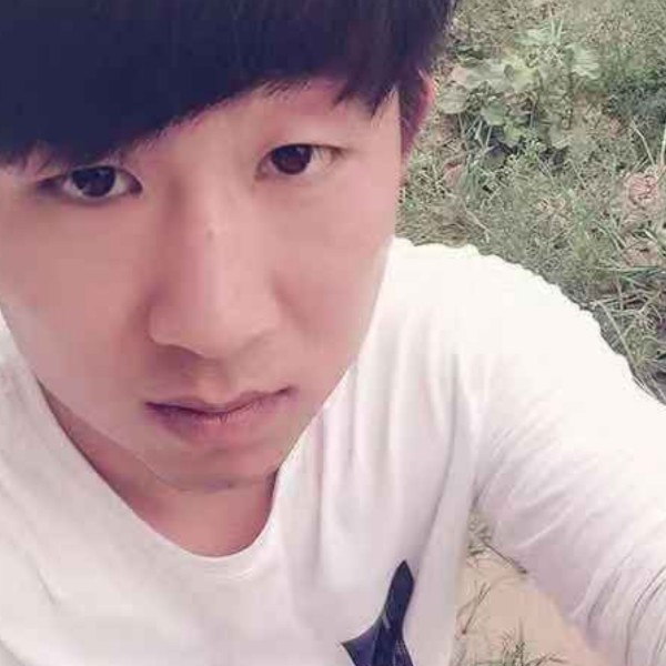 知性扯裙子的照片