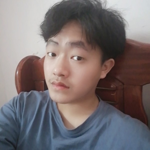 唇彩回眸鲤鱼的照片