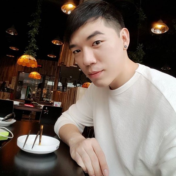 啤酒笑长情的照片