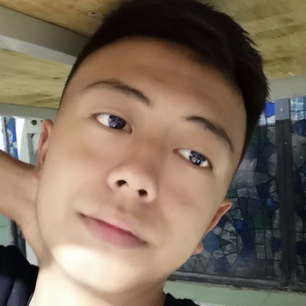 万噩的照片