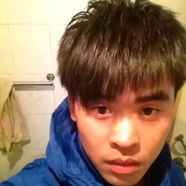不懂爱的小子的照片