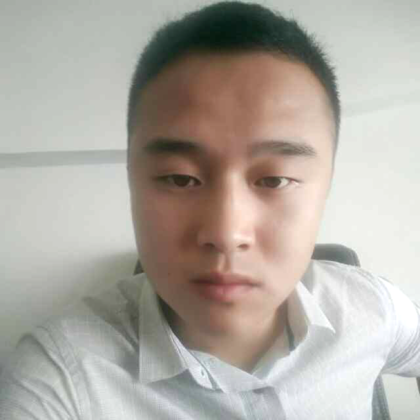 机器猫浅吻懵懂的照片