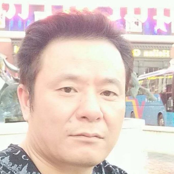 与飞的照片