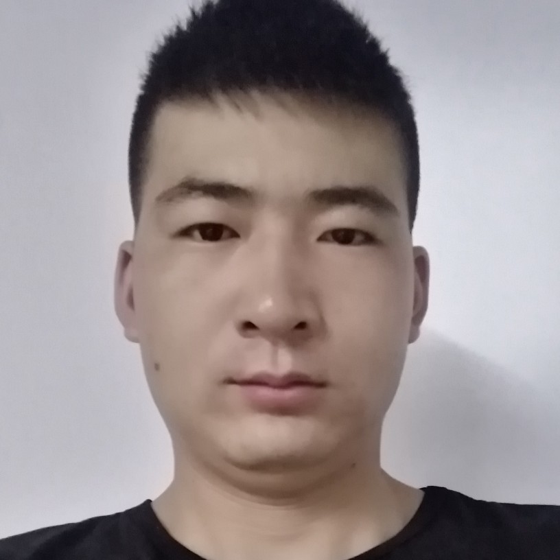 流岚回眸俊逸的照片