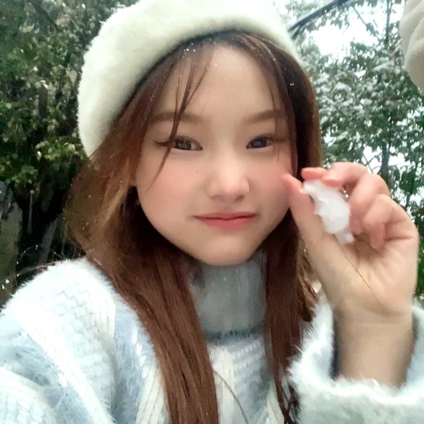 能干拿棒棒糖的照片