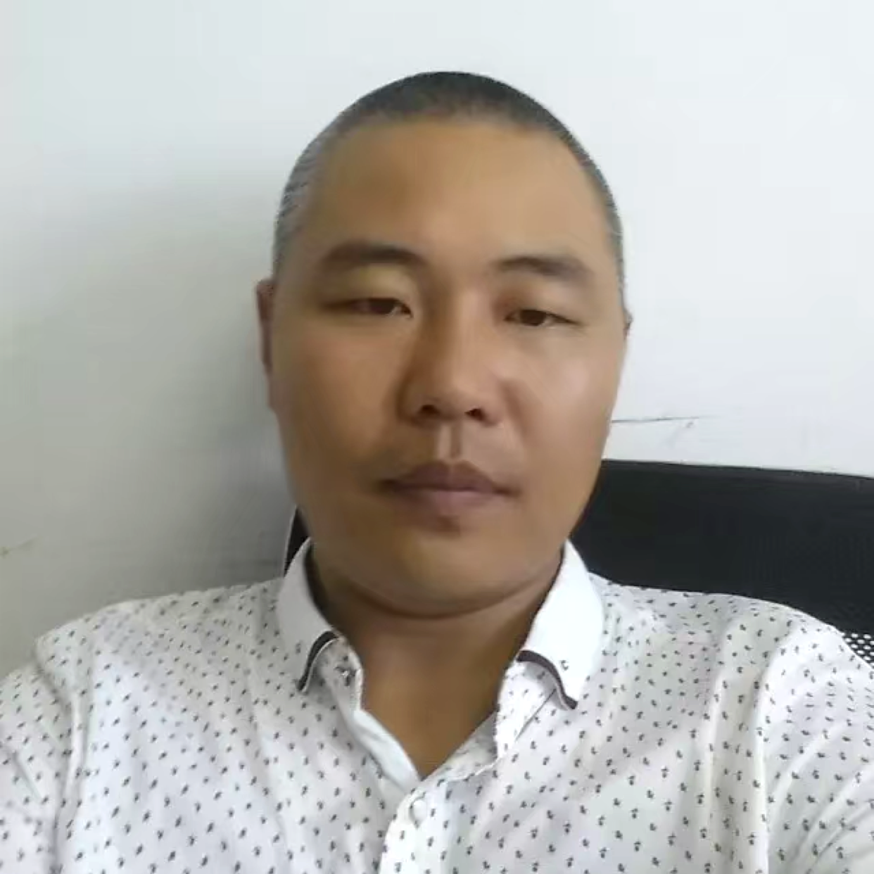 看看先666的照片
