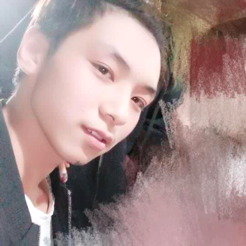 落后的帽子的照片