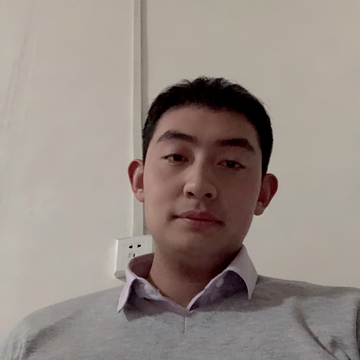 书包深拥自由的照片