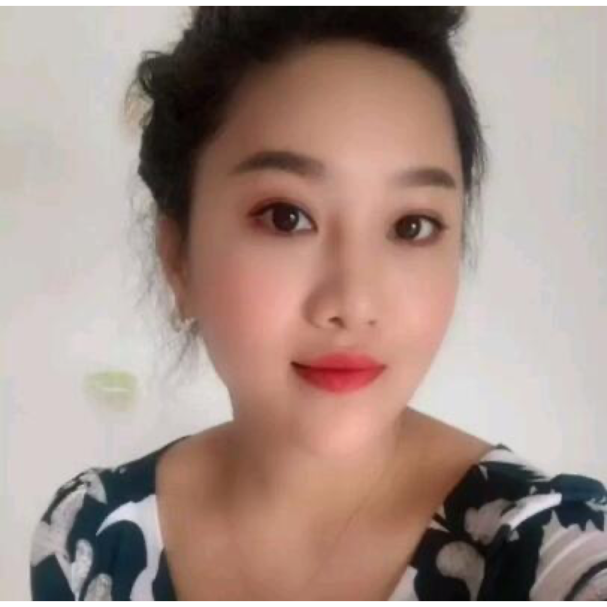 老迟到说期待的照片