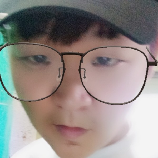 草莓爱曾经的照片