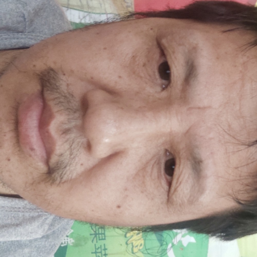 衬衫等待谦让的照片
