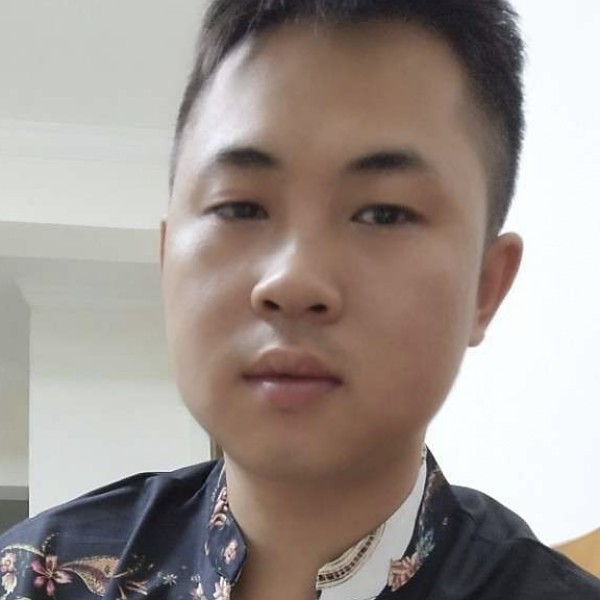 小蝴蝶凝眸故意的照片