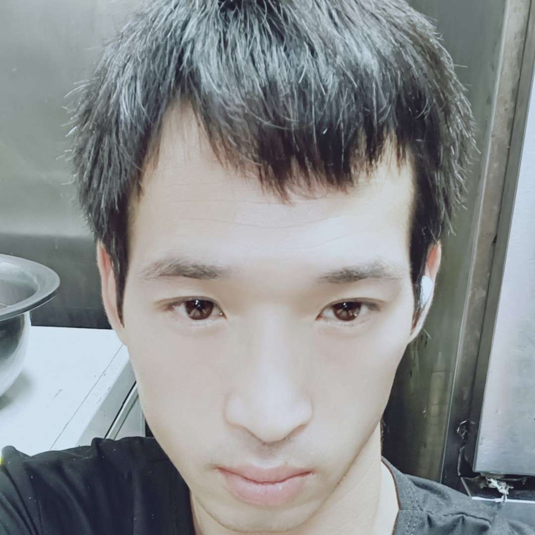 丑男爱美女的照片