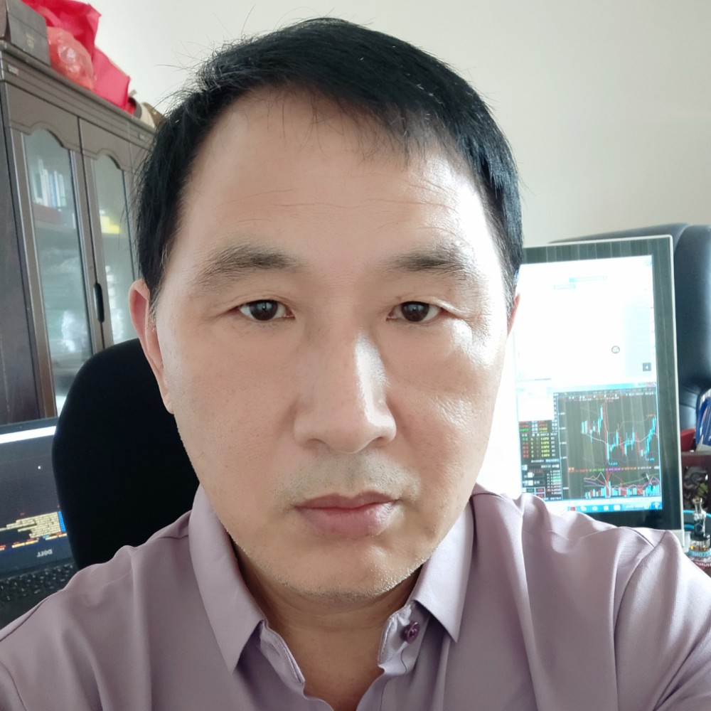 殷勤向尊云的照片