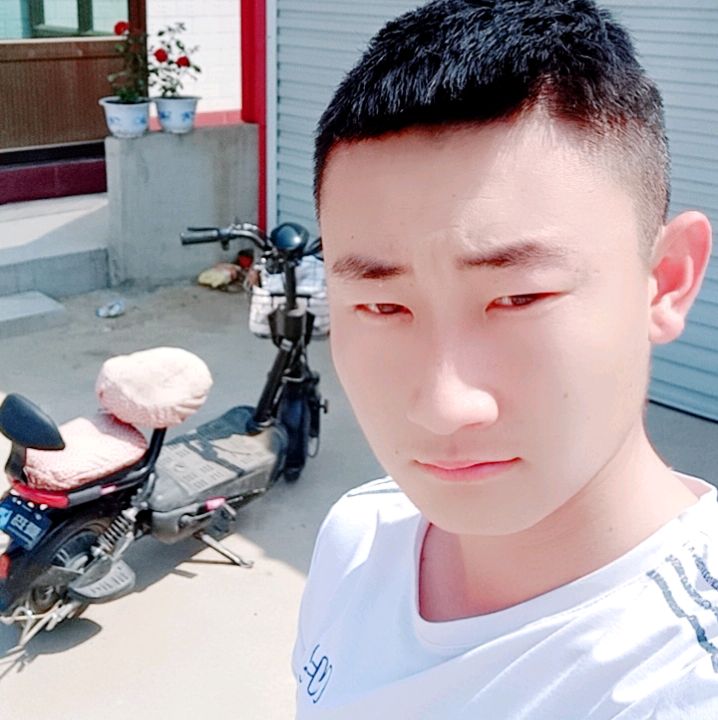 现实爱导师的照片