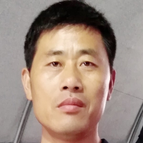 做个坚强的人的照片