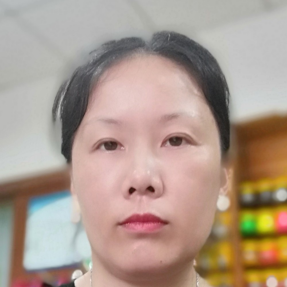 书本回首欣慰的照片