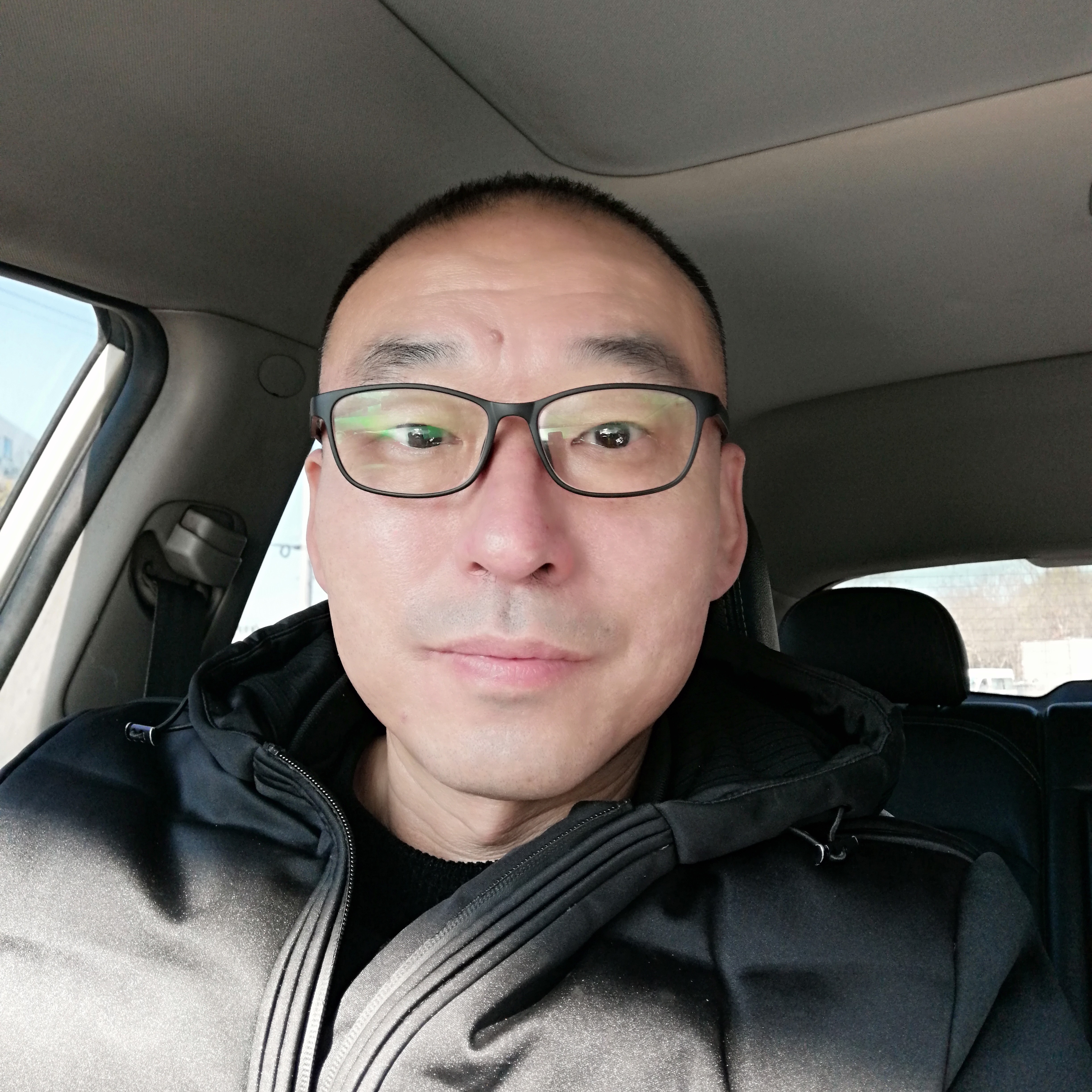 热狗爱恋大方的照片