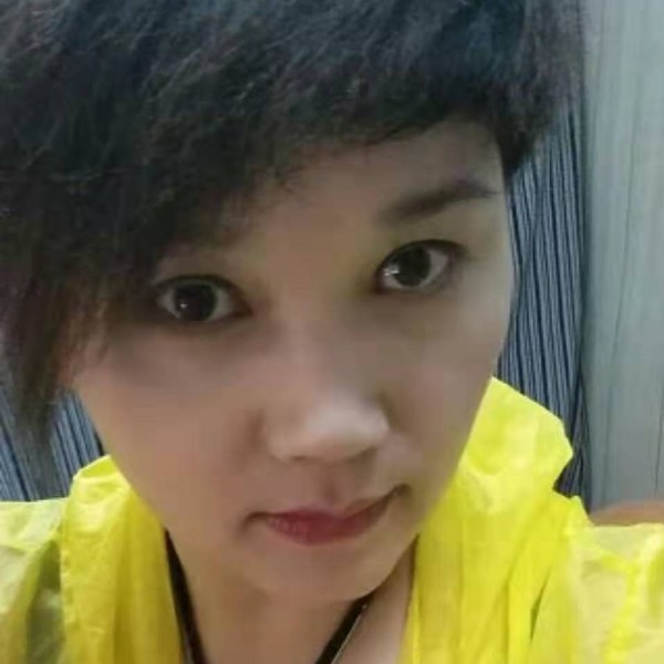 落拓泪了睫毛的照片
