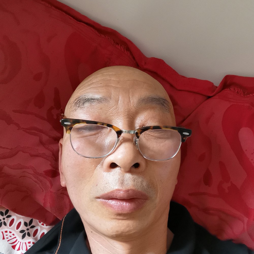 怡然与棒棒糖的照片