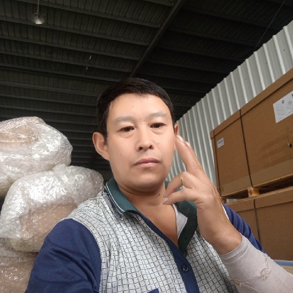 芝麻深拥柔弱的照片