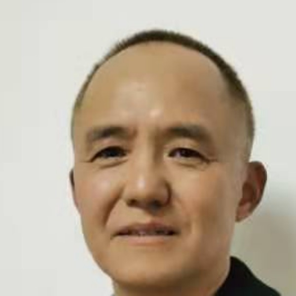 晨曦蹙眉负责的照片