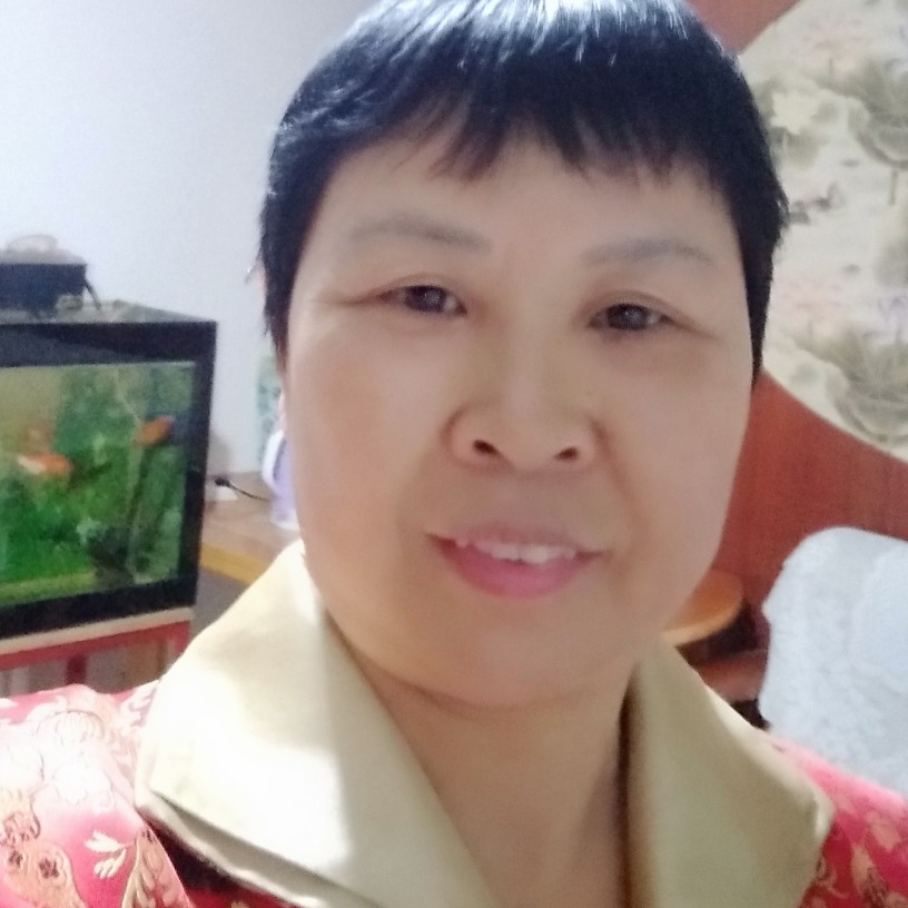 内向浅吻冬天的照片
