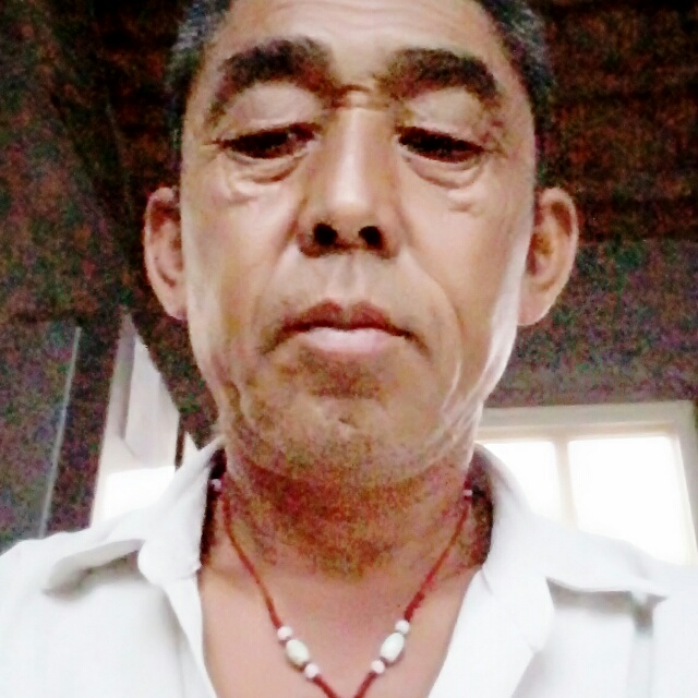 秋天英俊的照片