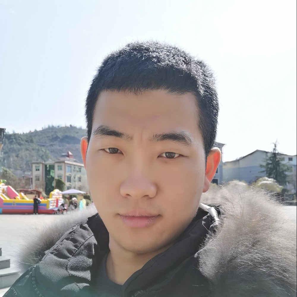 四月老虎的照片