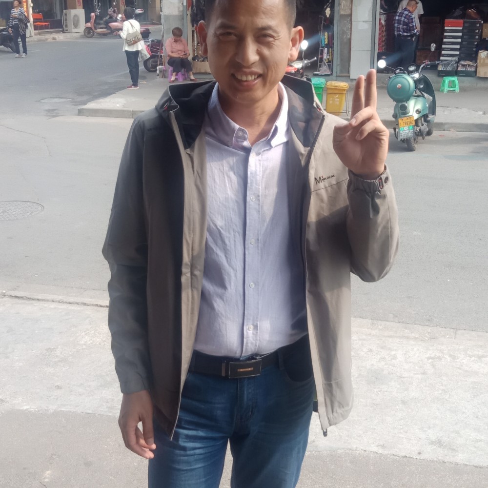 阳光的小鱼儿的照片