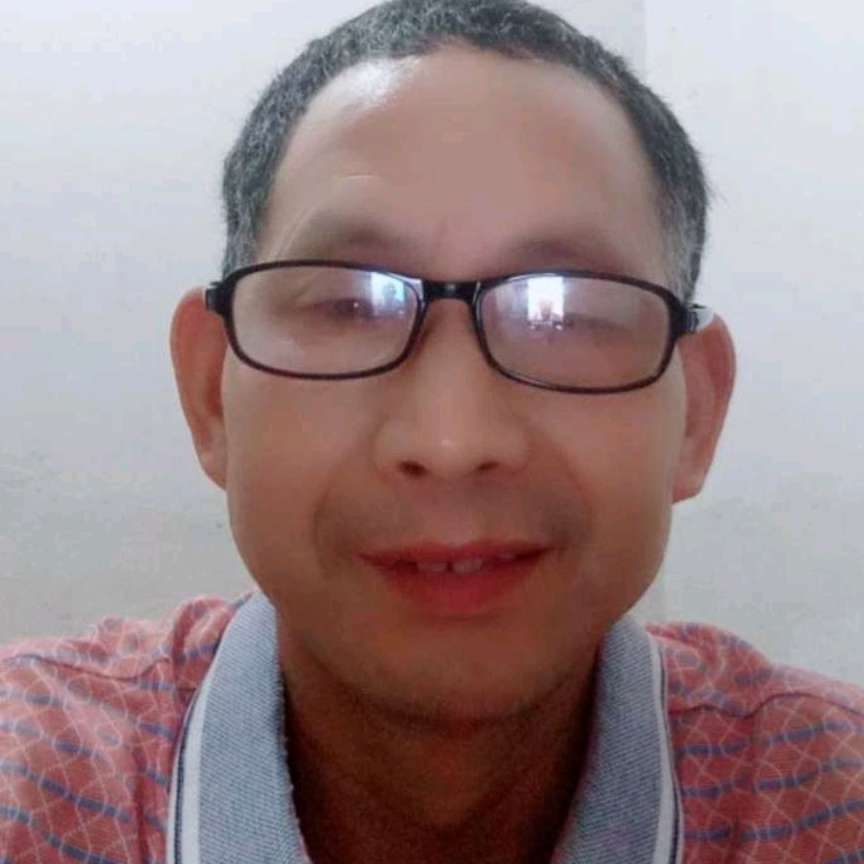 内向蹙眉小蝴蝶的照片