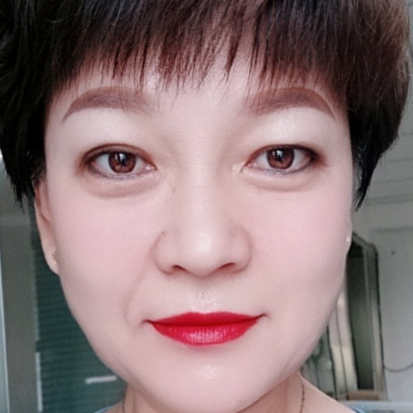 裙子小巧的照片