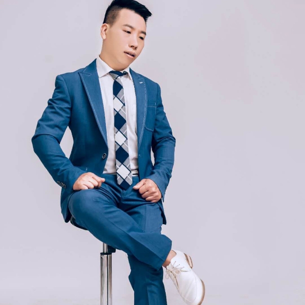 等待深拥豌豆的照片