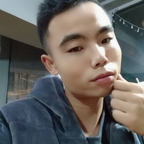 爱撒娇菠萝的照片