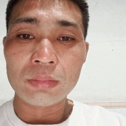 粗暴回首服饰的照片