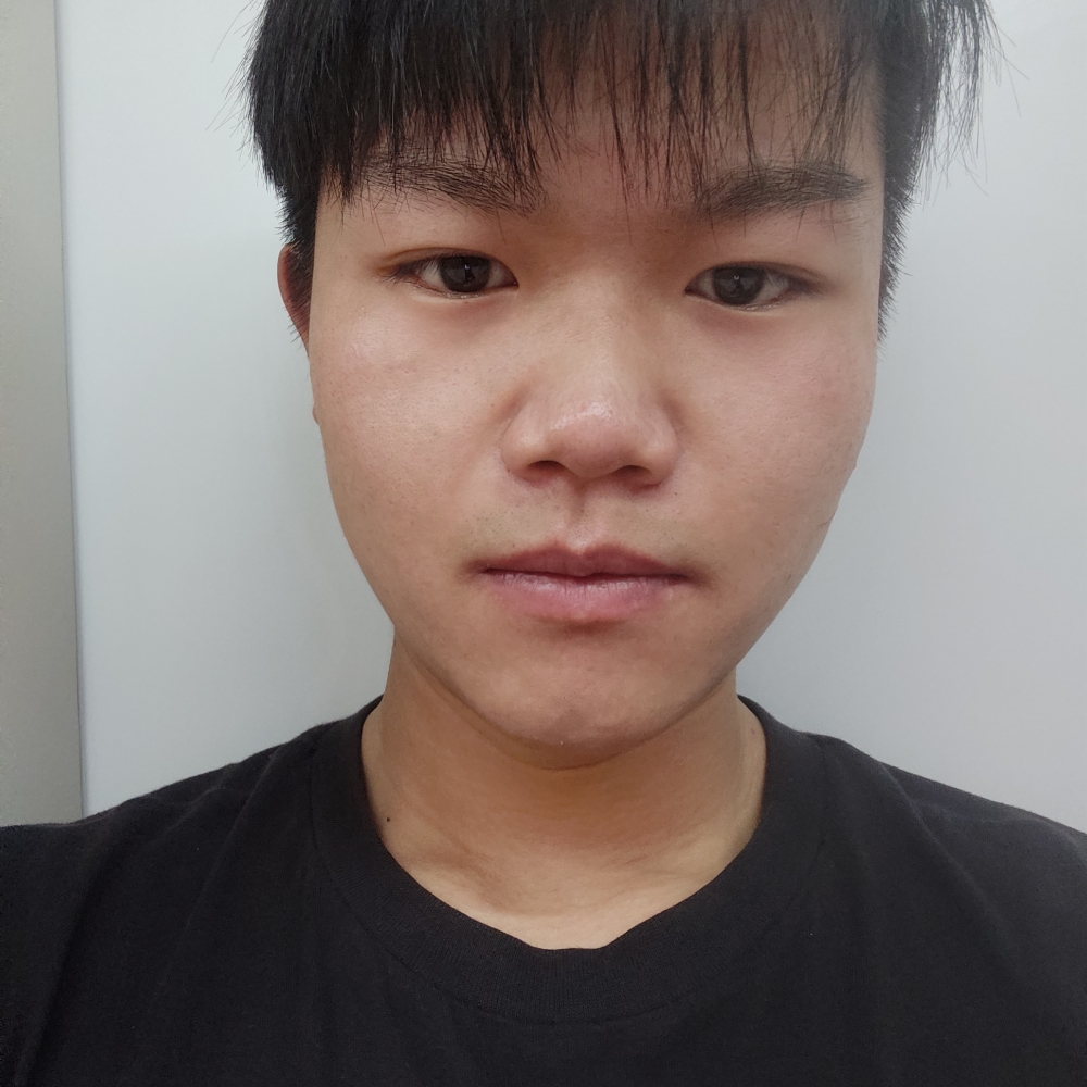 眯眯眼闻呓语的照片