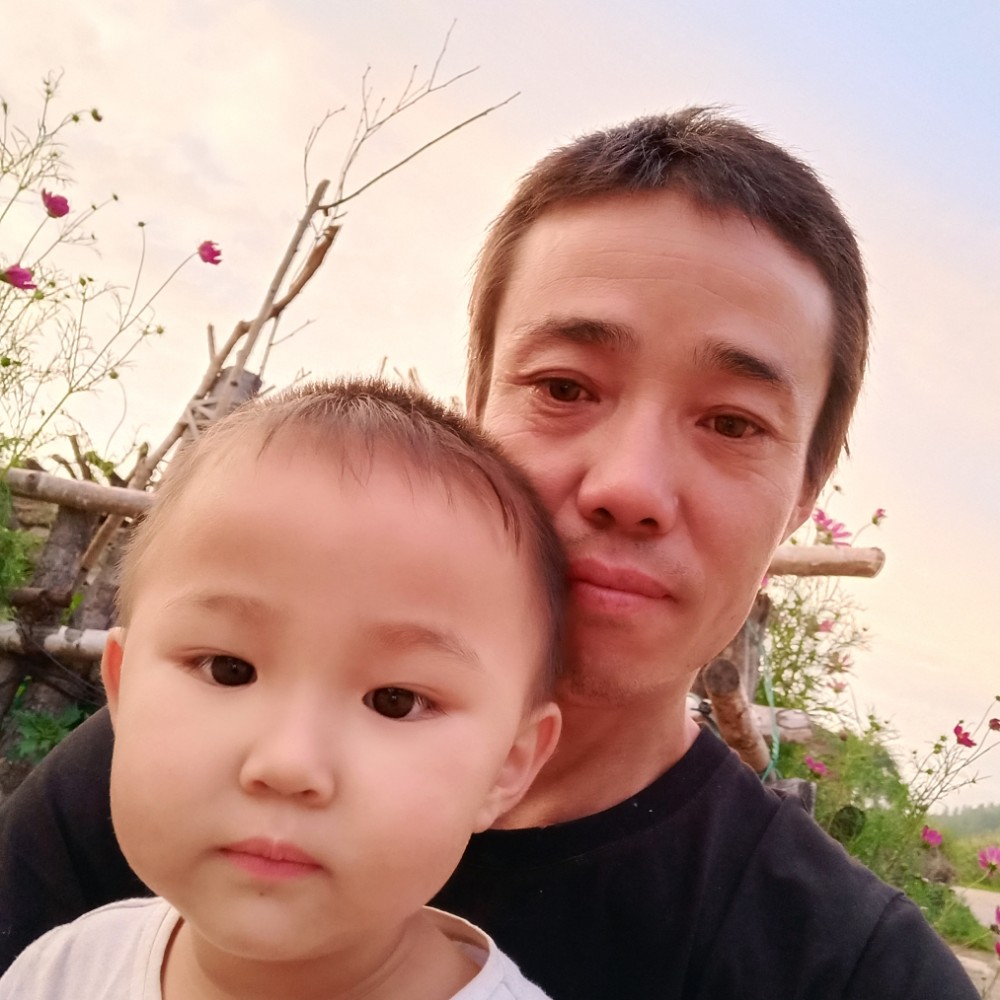 红尘爱魁梧的照片
