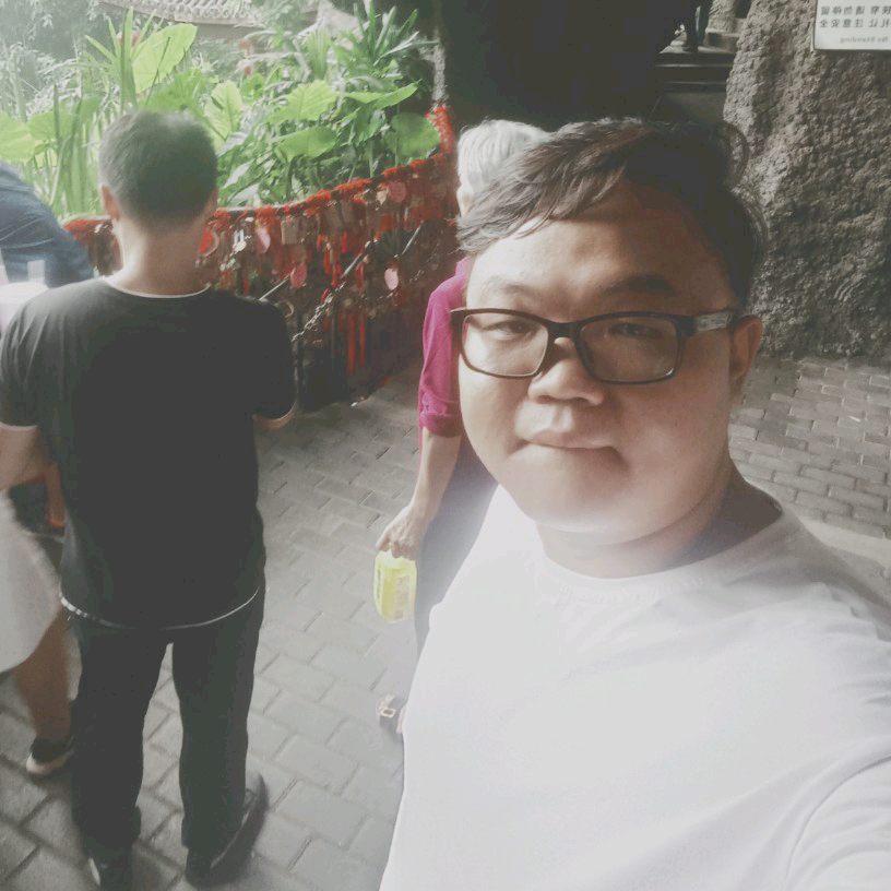 高何的照片