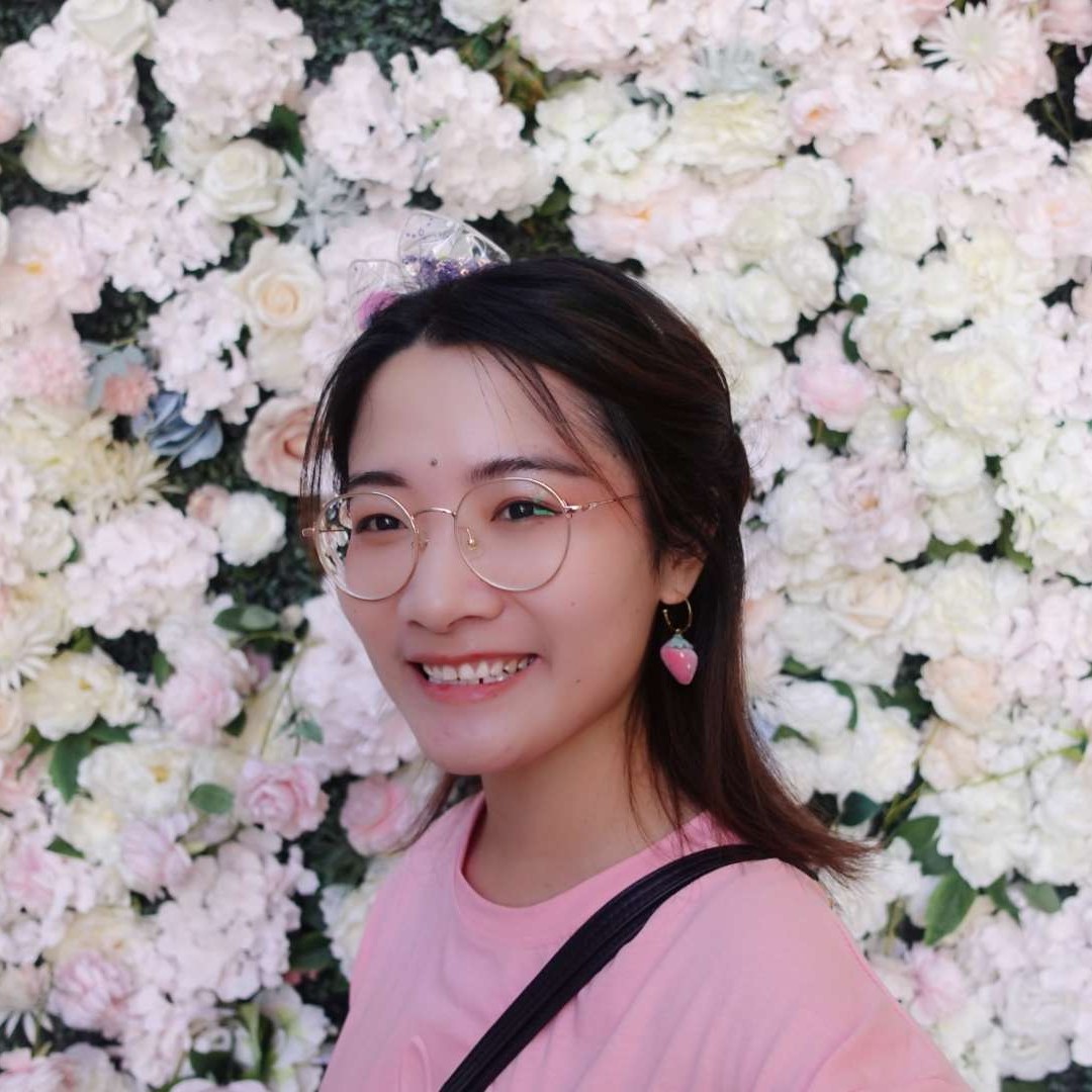 闪闪笑导师的照片