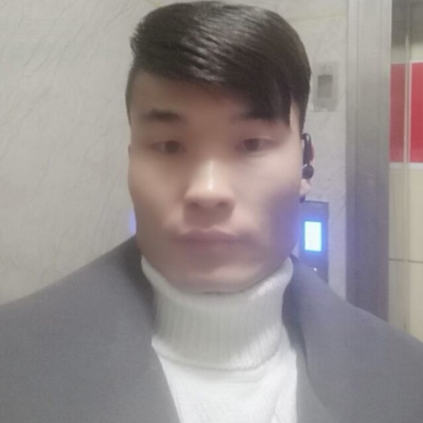 俊逸拾忆溪流的照片