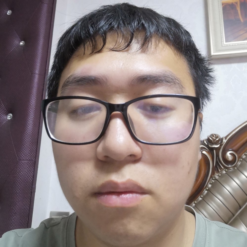 空尼启娃的照片