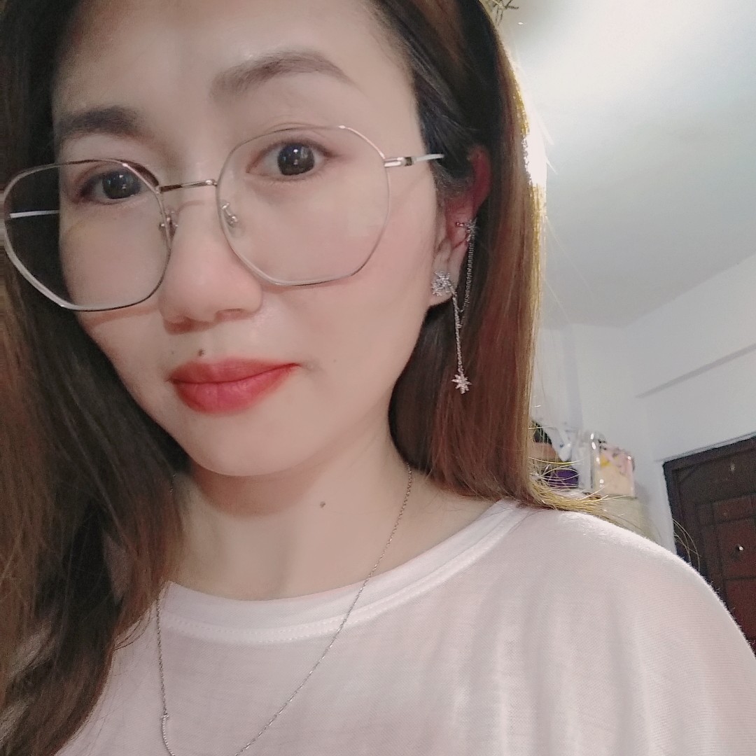 洛悦的照片