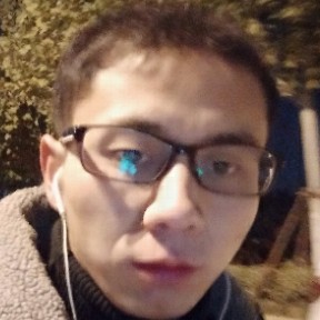张满的照片