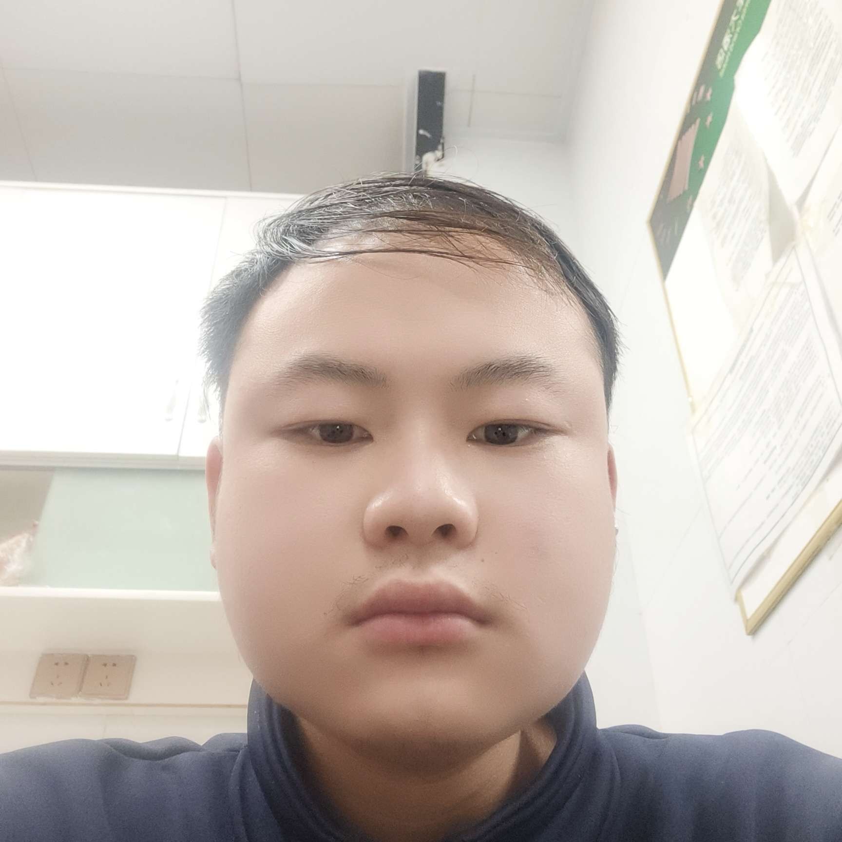 我是帅哥。的照片
